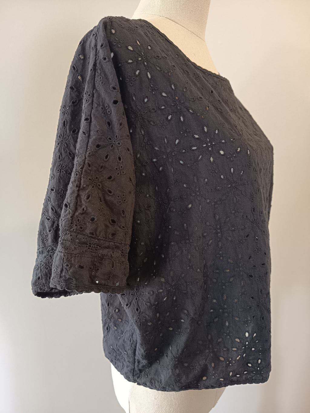 Max Embroidered Boxy Top