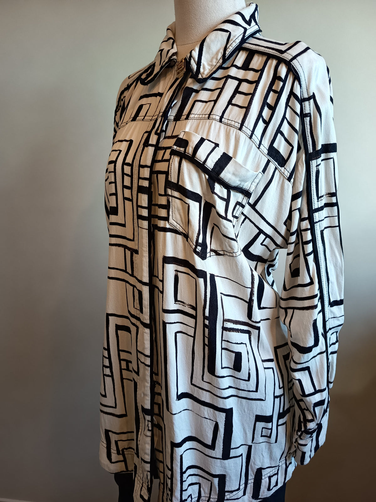 Aje Vortex Belted Shirt (8)