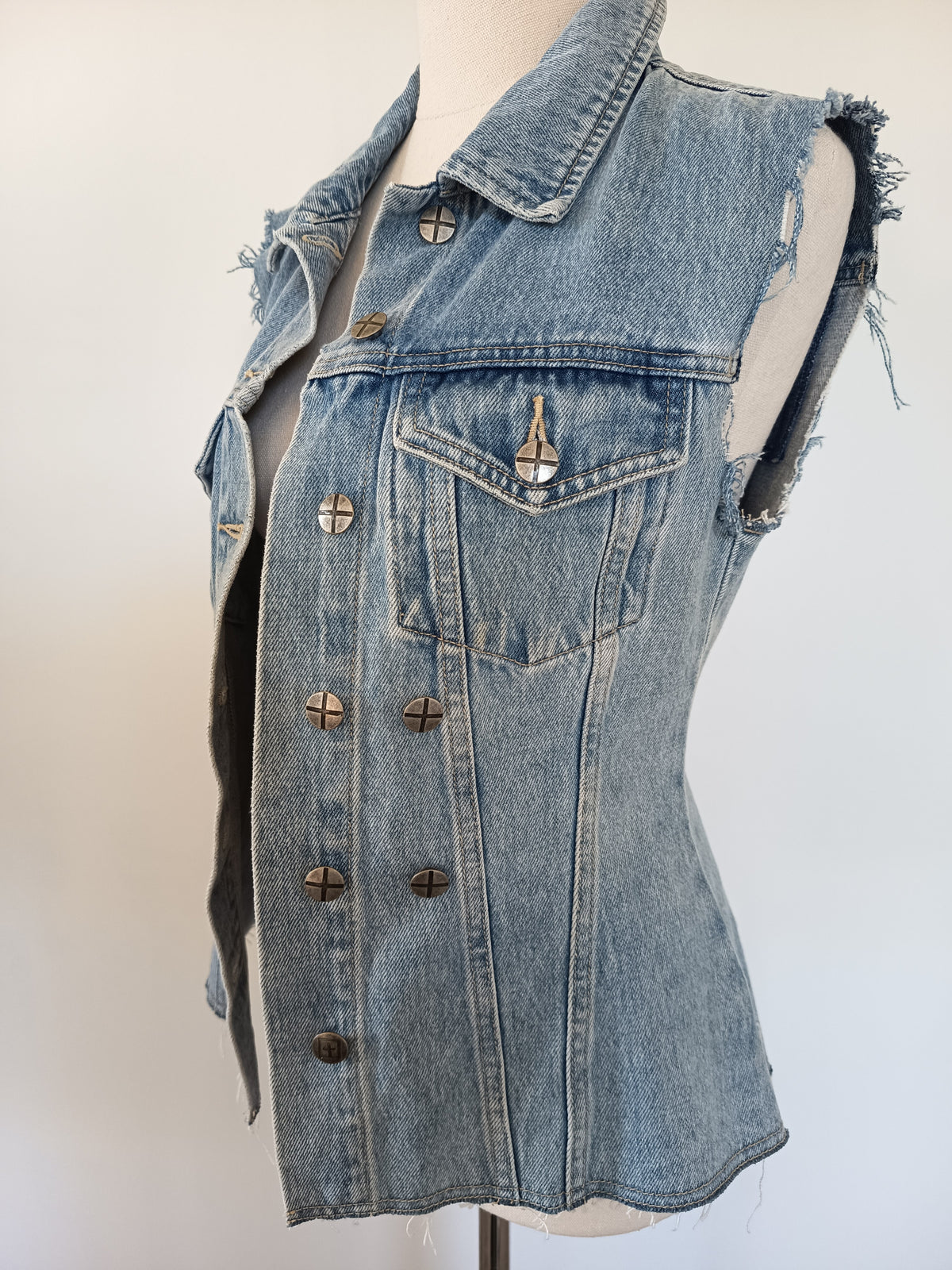 Ksubi Spark Vest Torn Up (S)