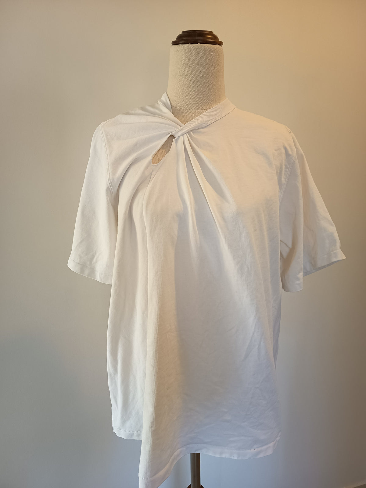 Camilla & Marc Valeria Twist Front Tee (6)