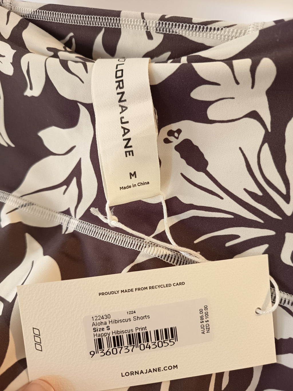 Lorna Jane Hibiscus Hi-Fold No Ride Bike Shorts (M)