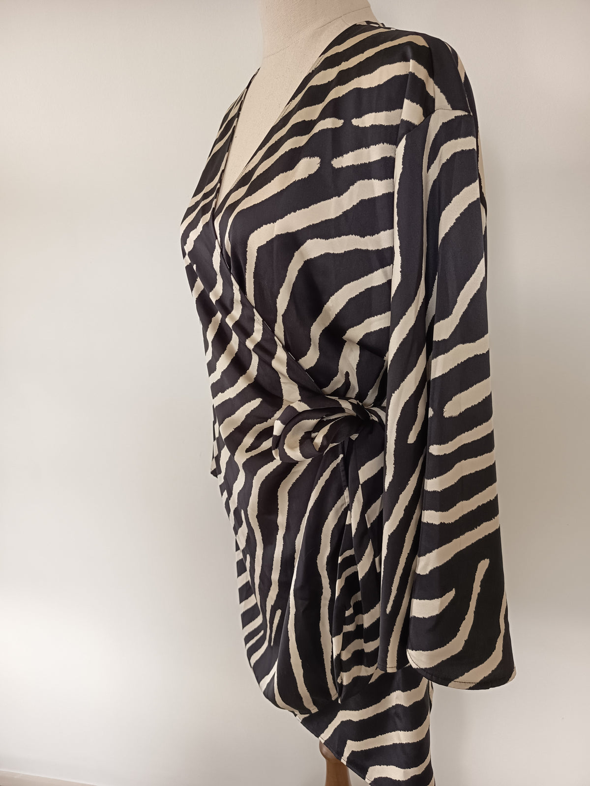 H&M Satin Wrap Mini Dress (M)