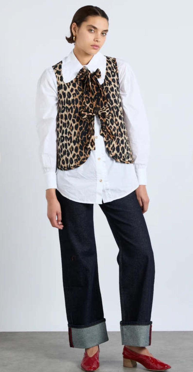 Damson Madder Tilly Leopard Gilet (10)