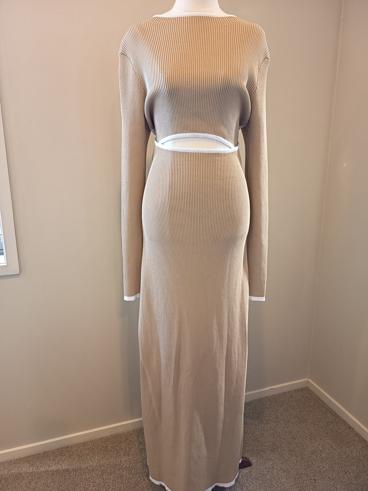 DISSH Binding Wheat Sleeved Knit Dress