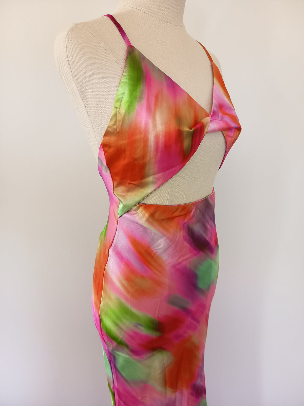 Misguided Twist Front Cut-Out Maxi Dress (XS)
