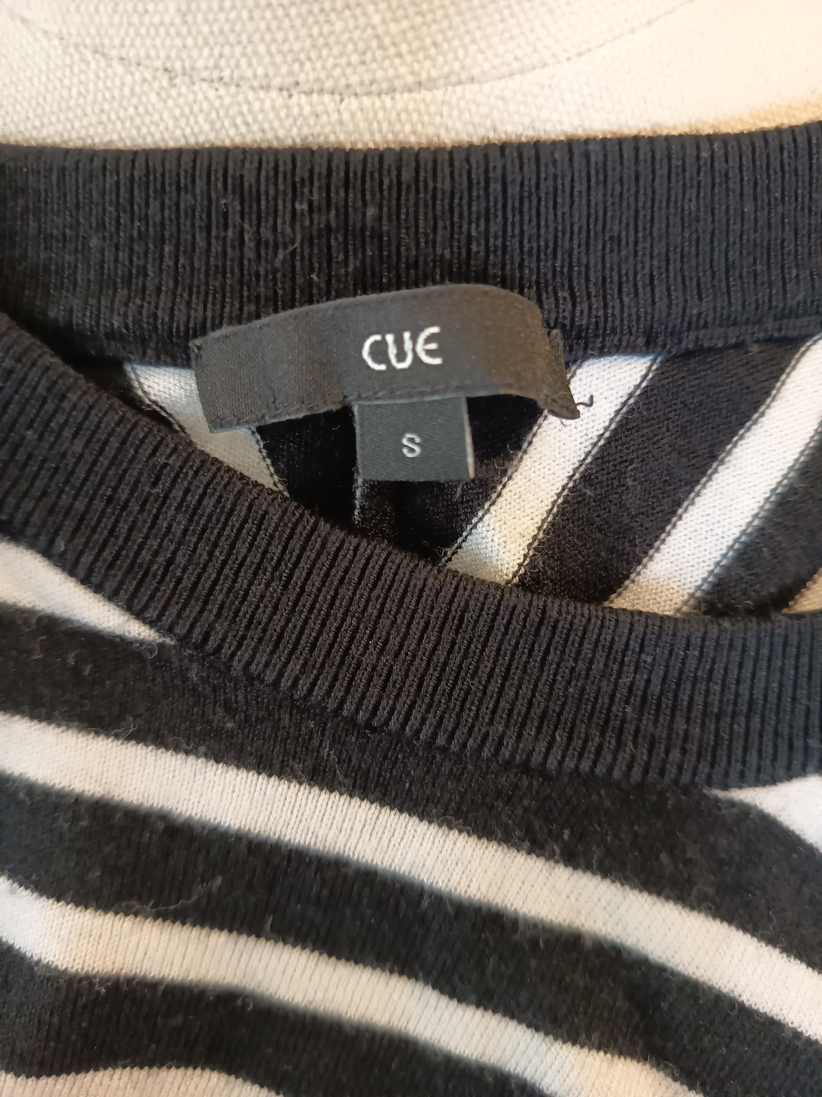 Cue Chevron Knit (S)