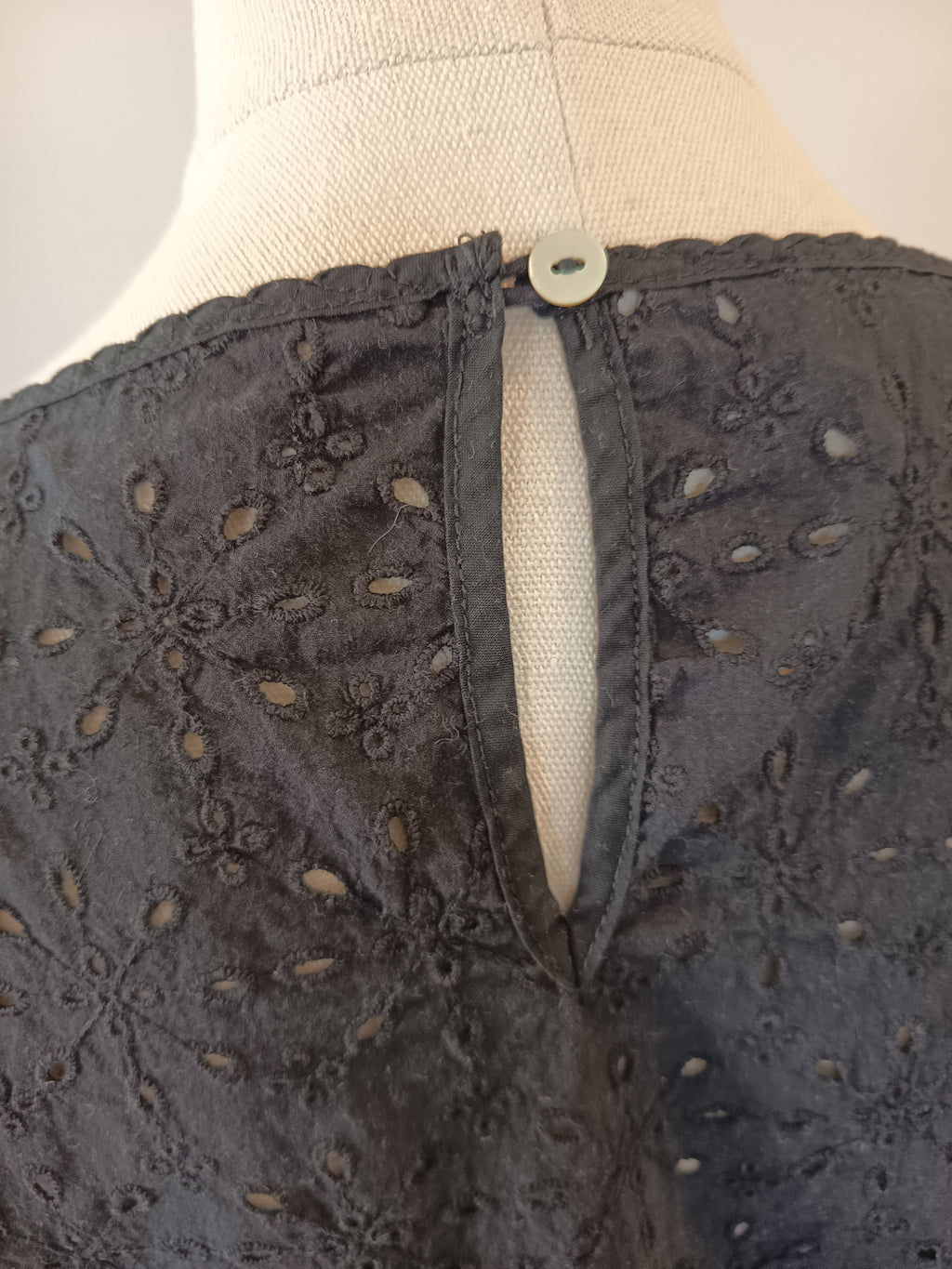 Max Embroidered Boxy Top