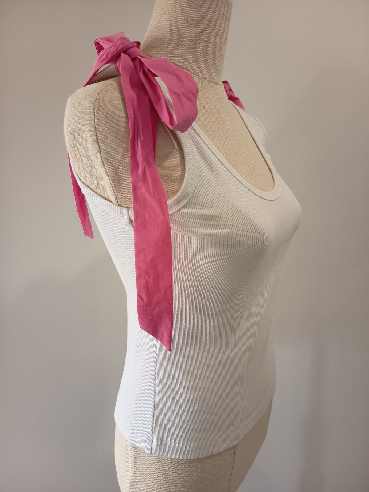 Aston Studio Bow Tank (10) (NEW)