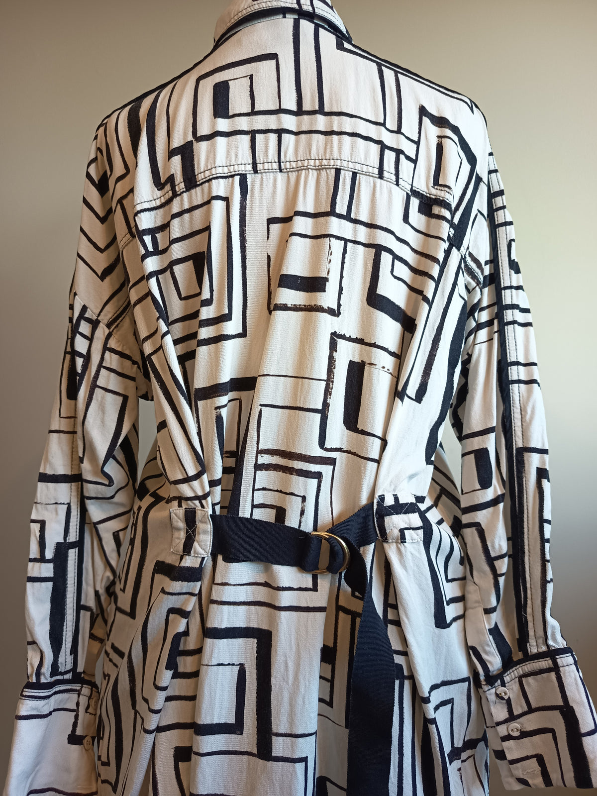 Aje Vortex Belted Shirt (8)