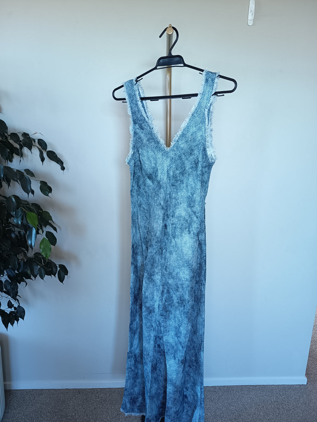DISSH Leon V Neck Linen Slip Dress (NEW)