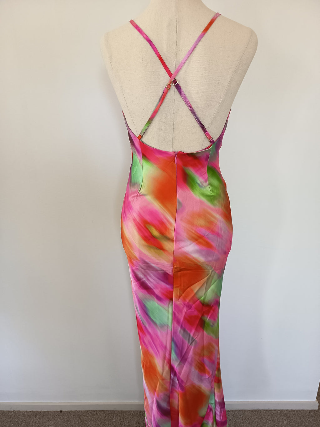 Misguided Twist Front Cut-Out Maxi Dress (XS)