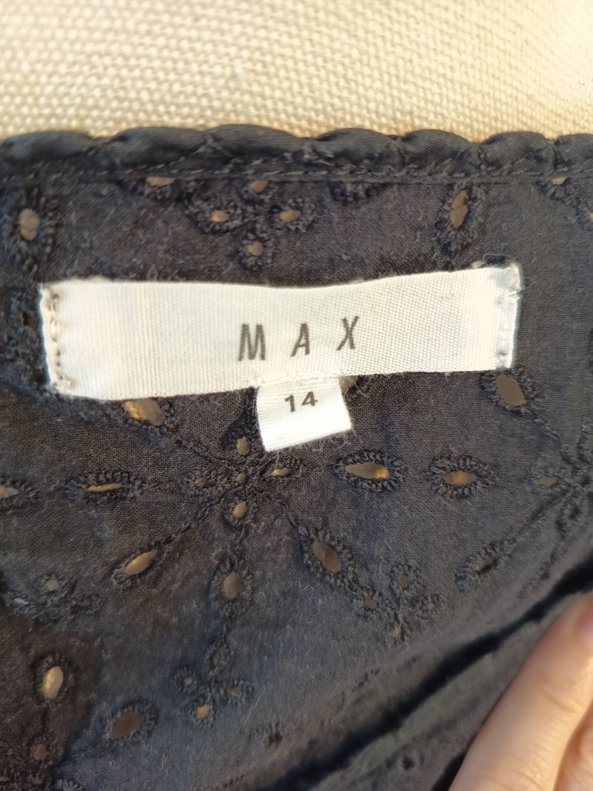 Max Embroidered Boxy Top