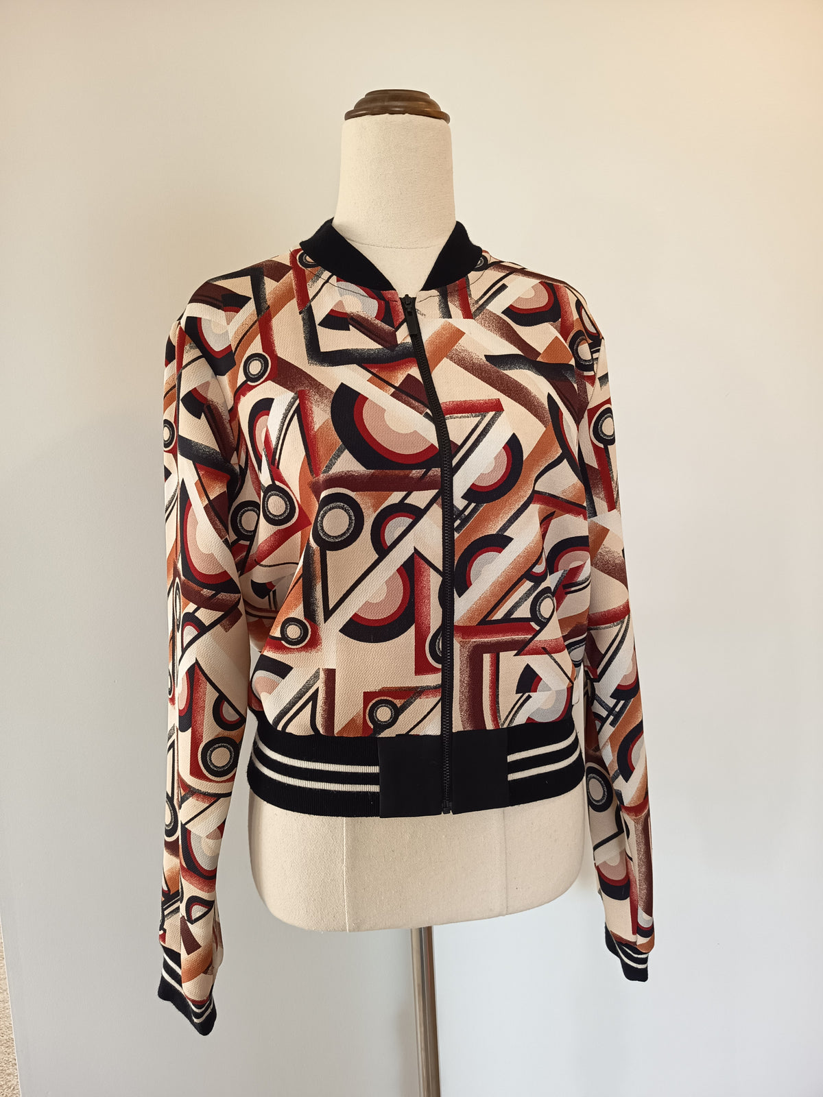 Cue Geometric Bomber (10)