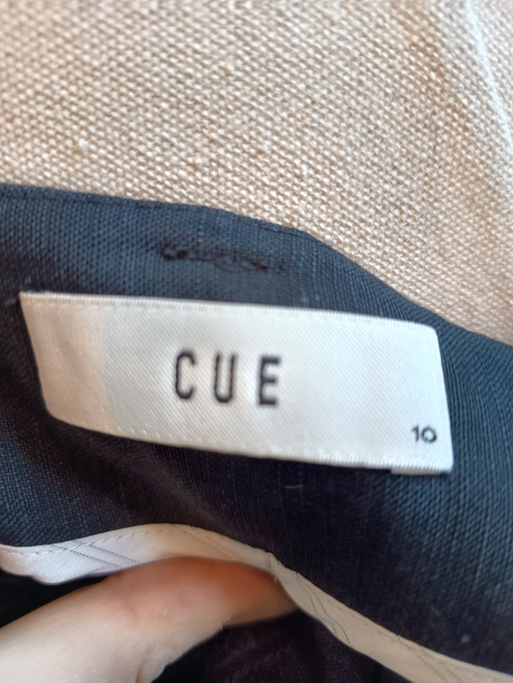 Cue Linen Blend Pleat Shorts