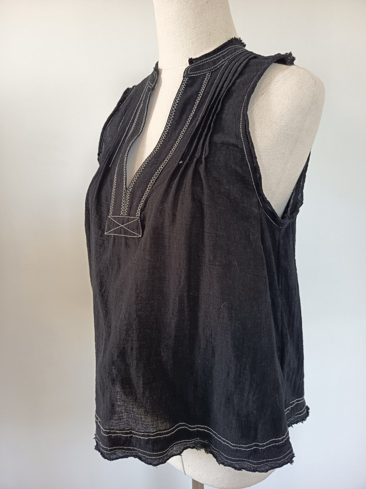 Max Wren Contrast Stitch Sleeveless Top (10)