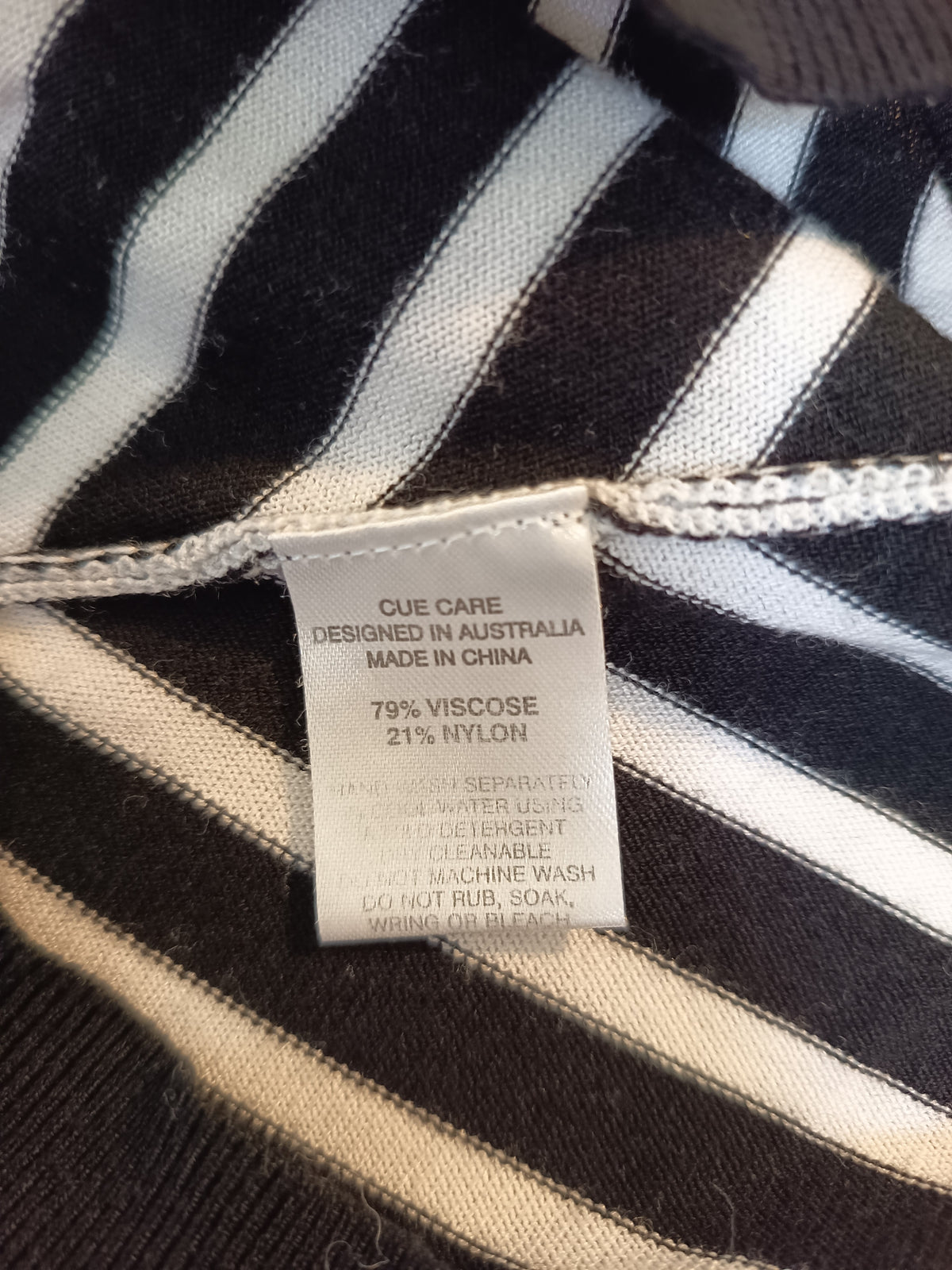 Cue Chevron Knit (S)