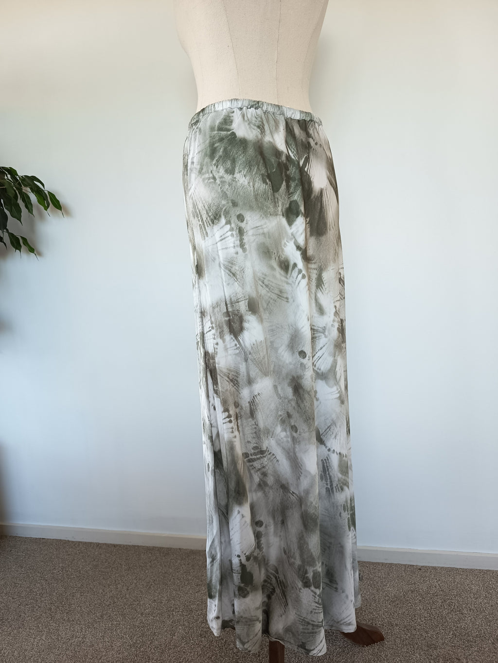 Max Henry Maxi Slip Skirt (S)