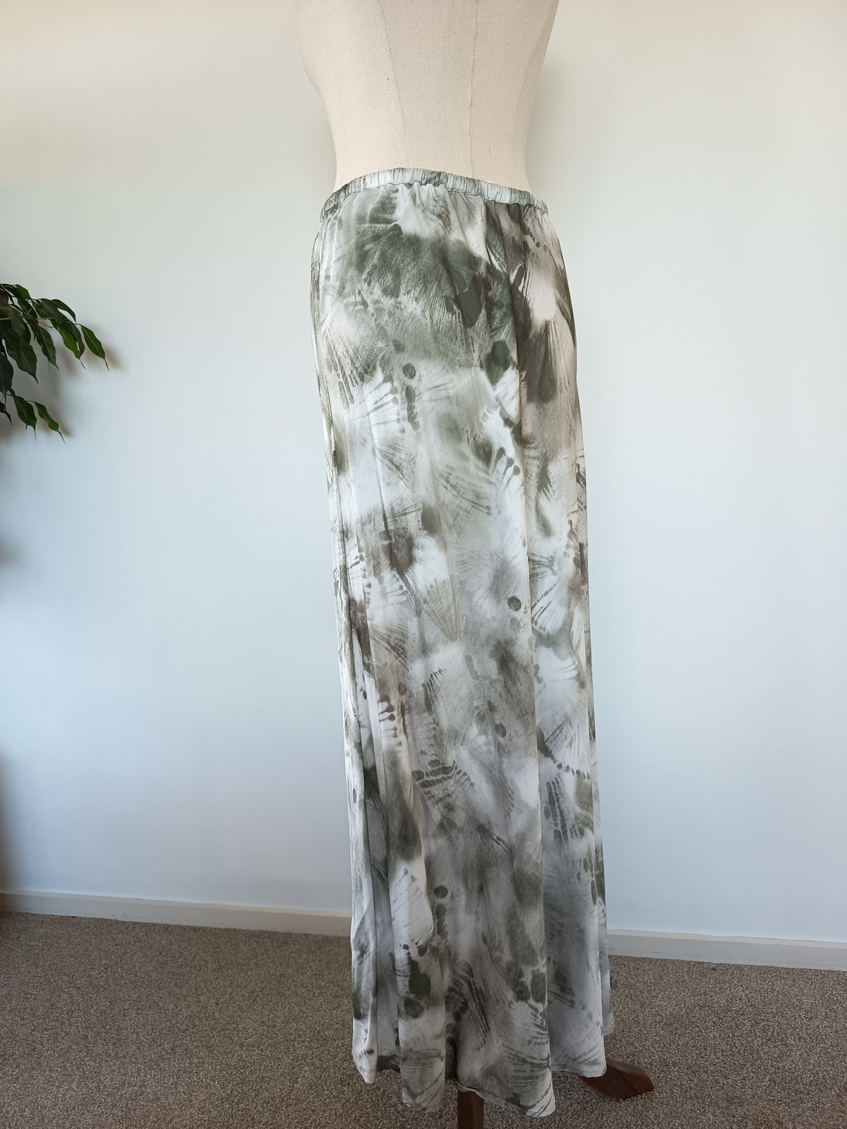 Max Henry Maxi Slip Skirt (S)
