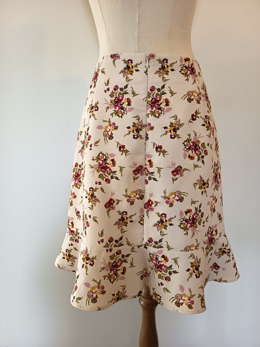 Cue Floral Mini Skirt (10)