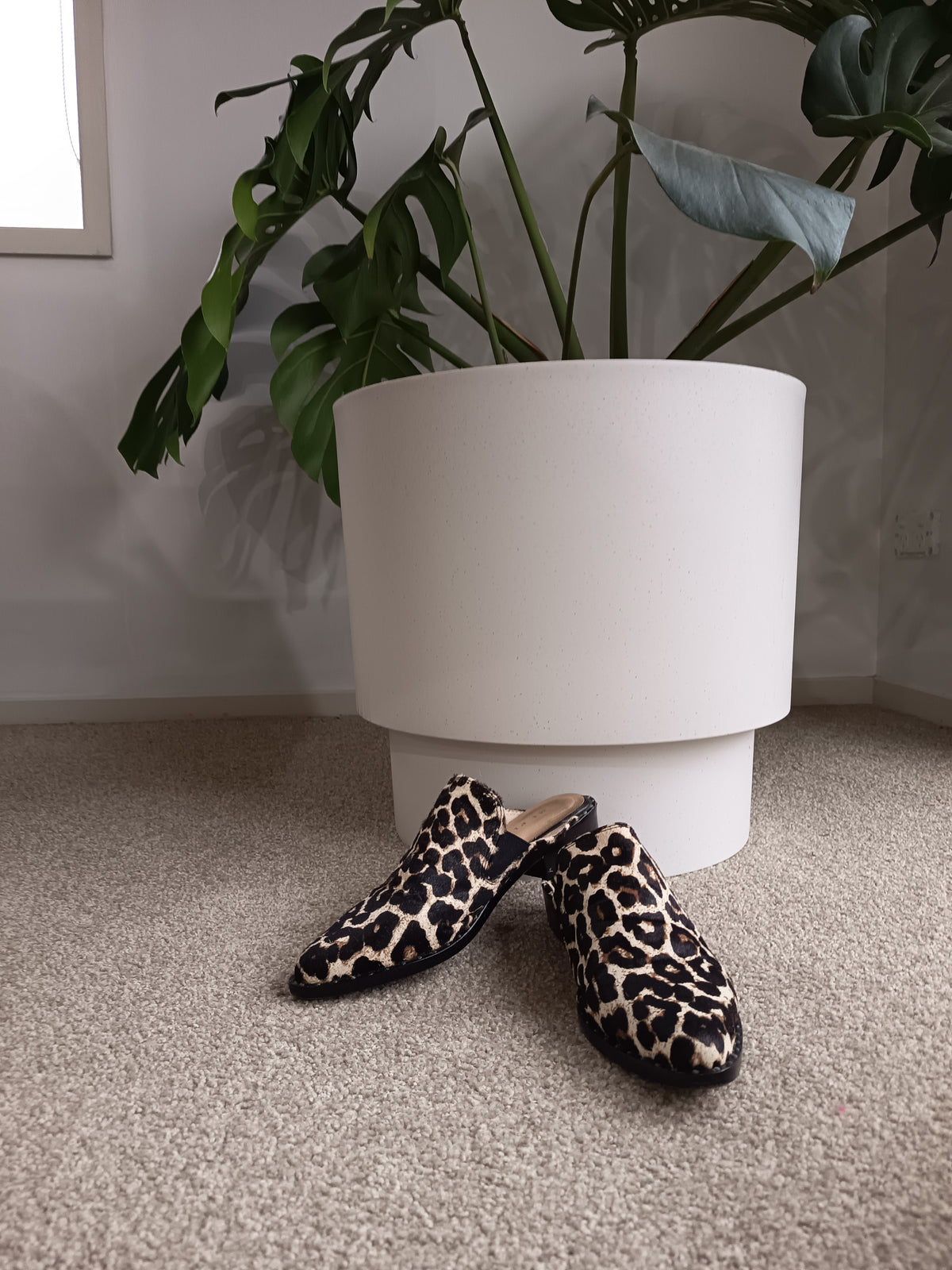 Mi Piaci Luxe Leopard Pony Hair Mules