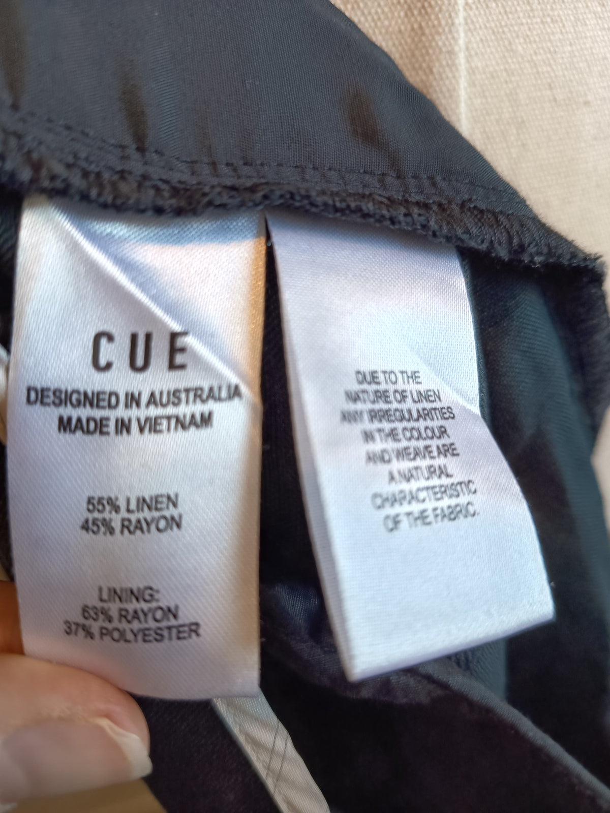 Cue Linen Blend Pleat Shorts