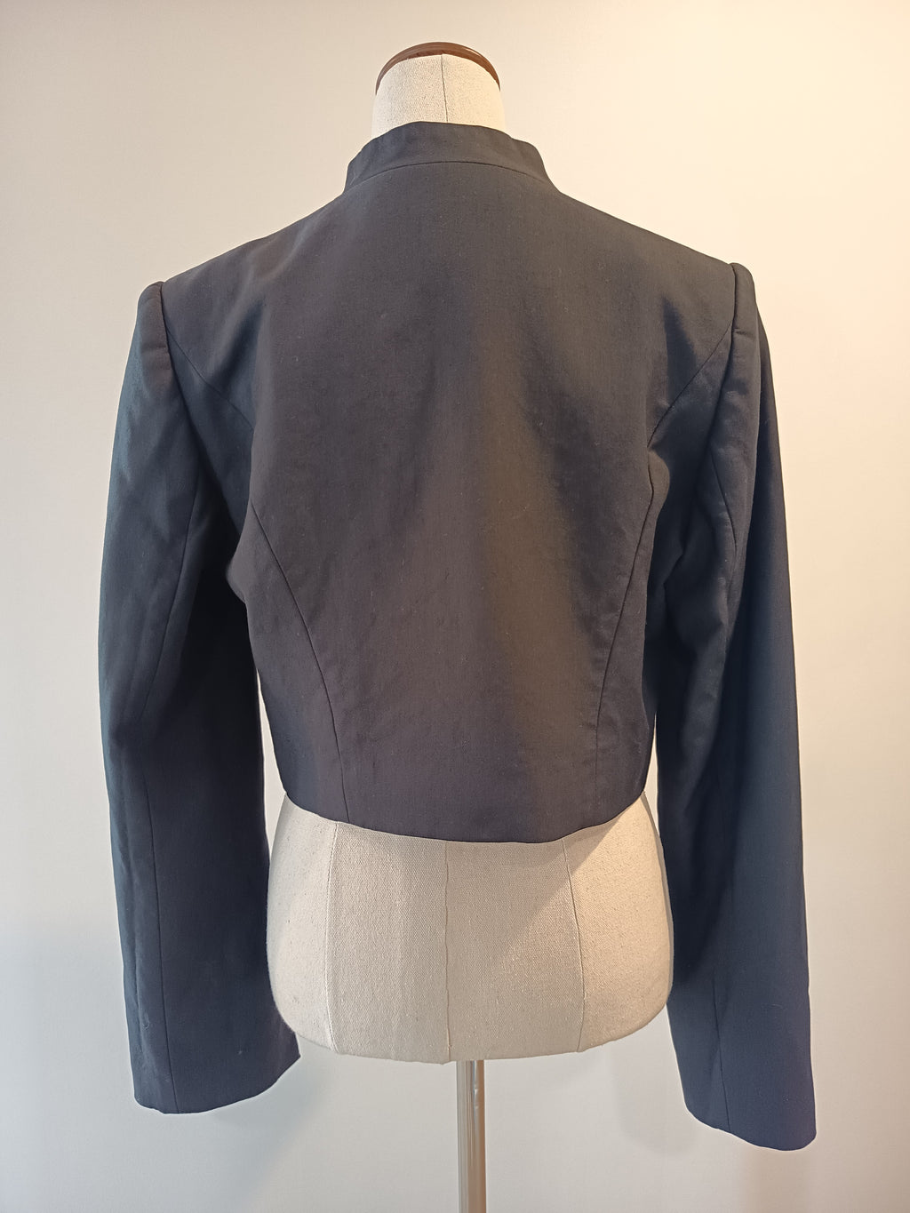 Cue Split Cuff Cropped Blazer