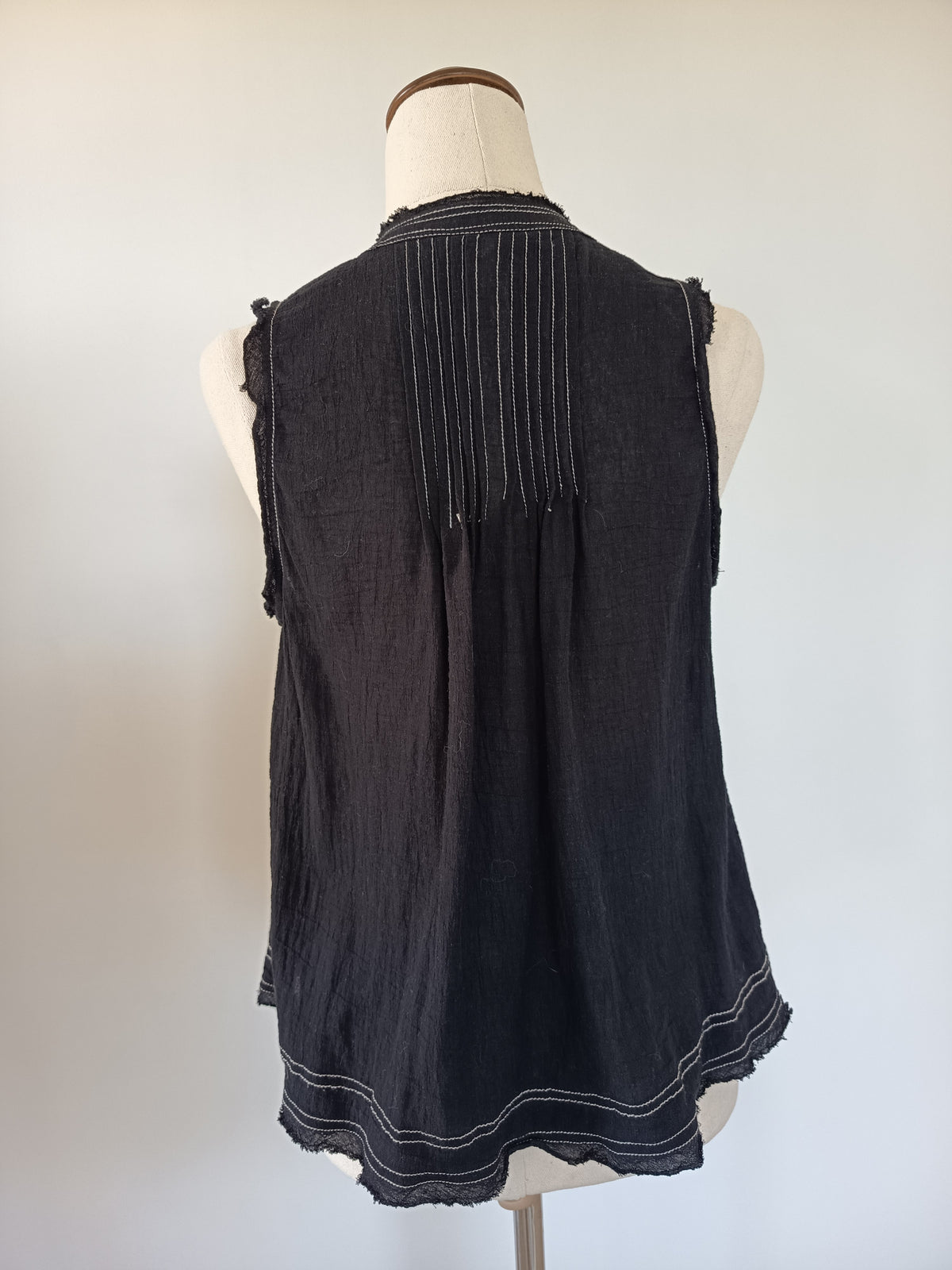 Max Wren Contrast Stitch Sleeveless Top (10)